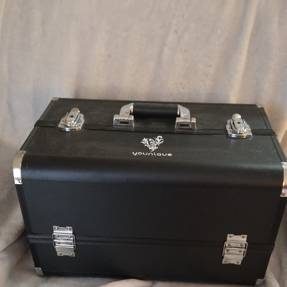Younique Black and Silver Makeup Organizer